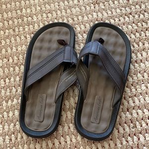 American Eagle Boys Sandals